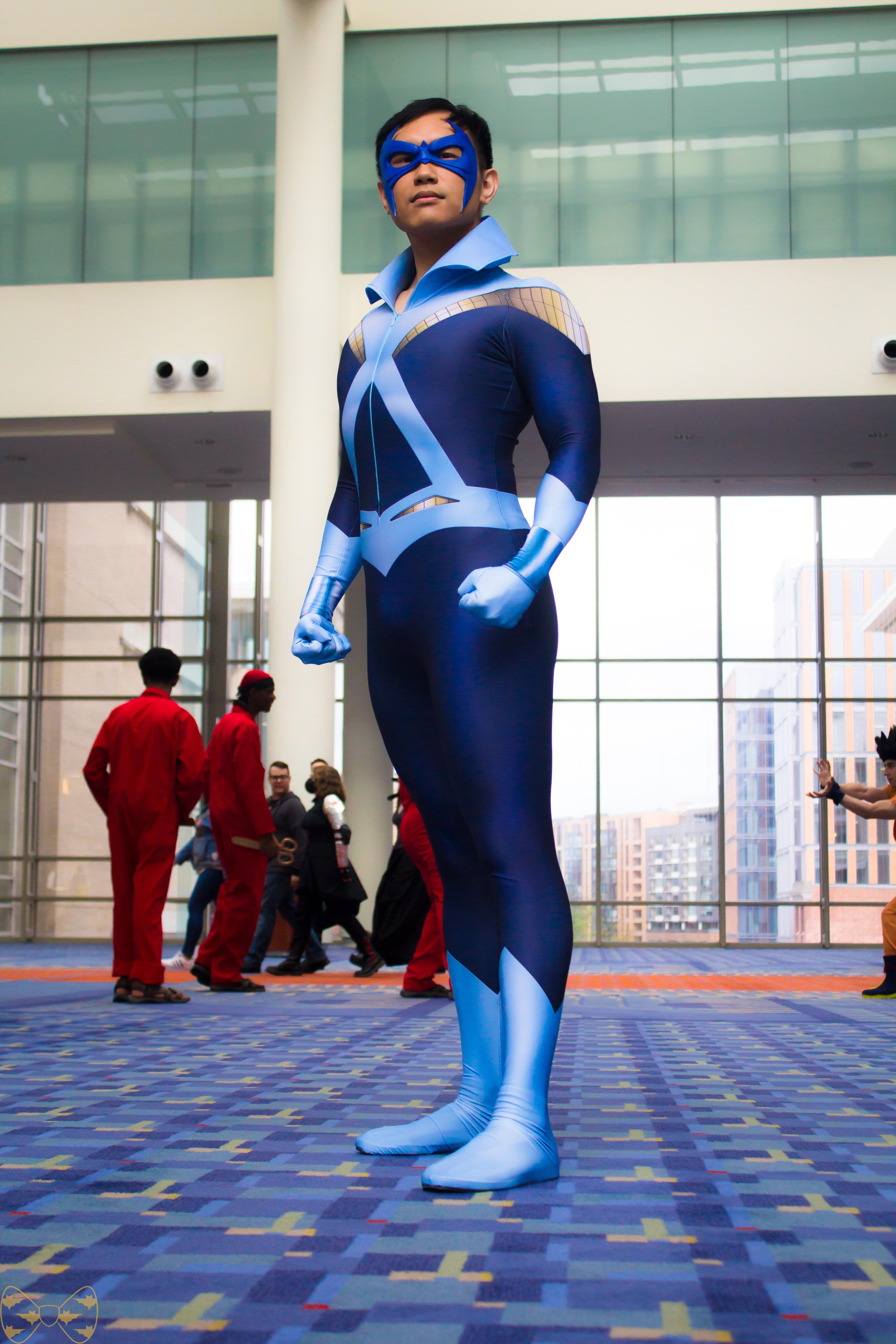 [Cosplay] First Appearance Nightwing at Awesome Con | Scrolller