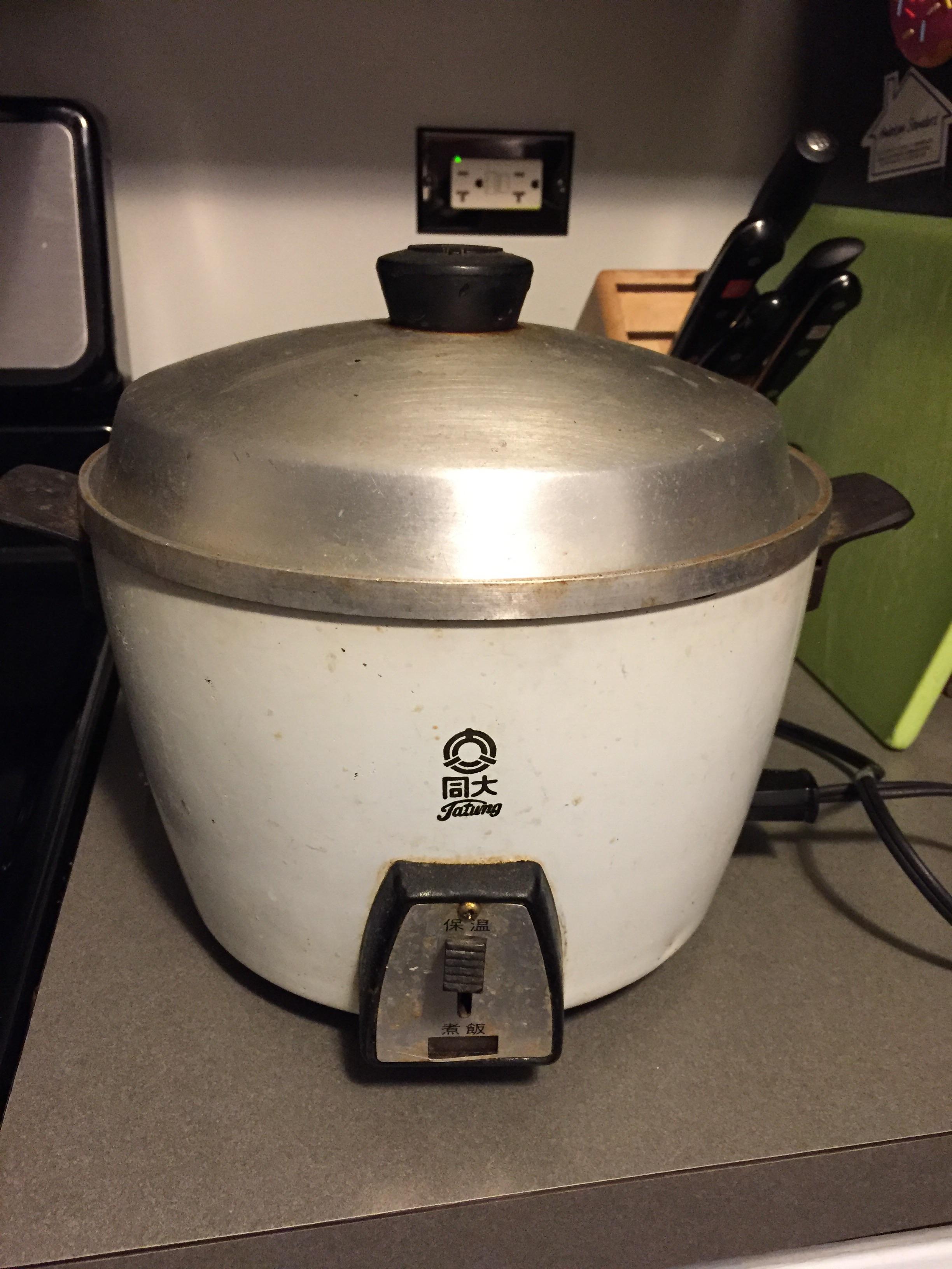 Graduate Cooker Dad’s Taitung rice cooker brought over from Taiwan in 1975 when he came ...