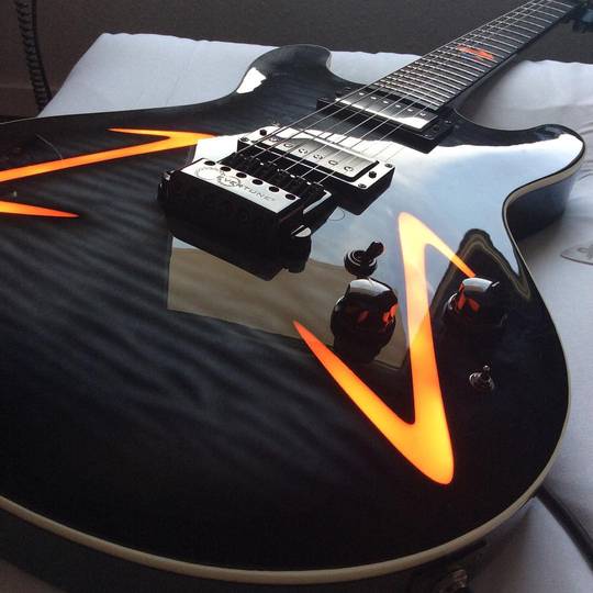 Devin Townsend's custom Framus guitar [1080x1080]