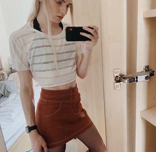 Dirty mirror selfie 🙈