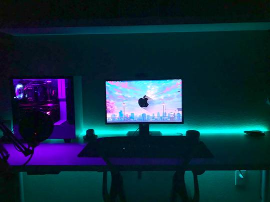 Do hackintoshes count?