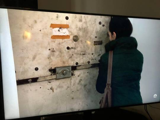 Do the random overly shitty doors/door frames in SVU ever make you laugh?