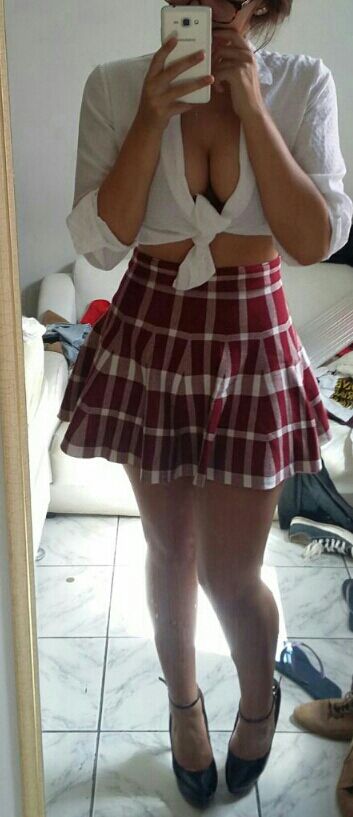 Does /r/RealGirls like school girls?