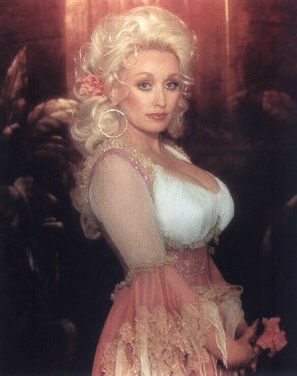 Dolly Parton has a heart as good as gold and tits as pretty as platinum