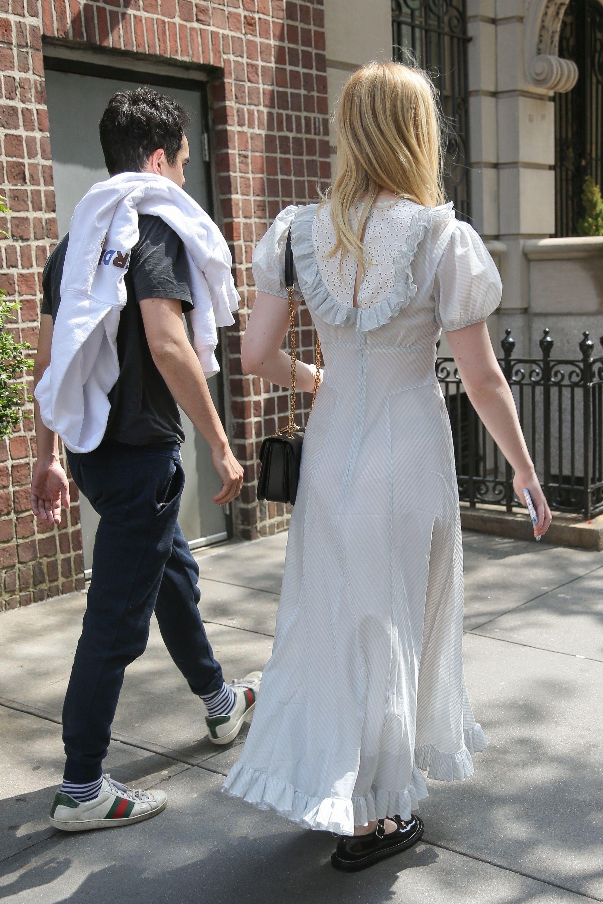 Ellie fanning Scrolller