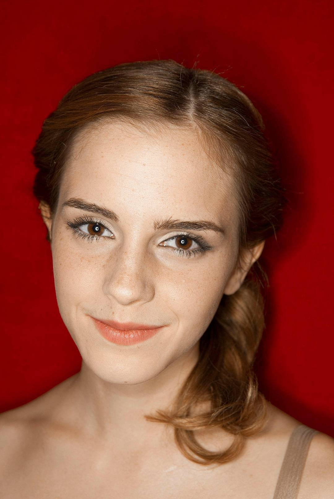 Emma Watson... has to be one of the sexiest girls alive with those freckles