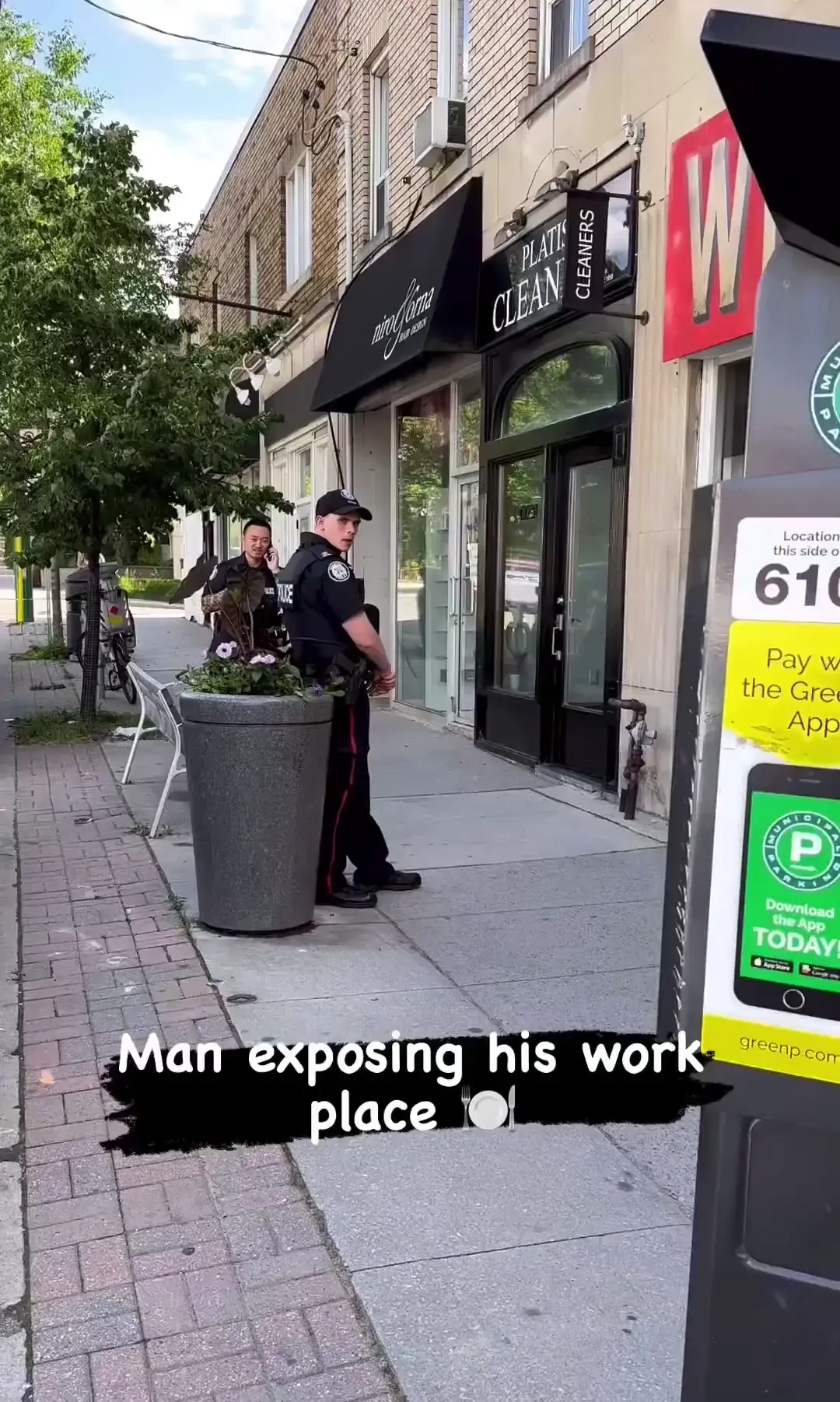 Ex-employee boycotts his bad employer, they call the cops on him 