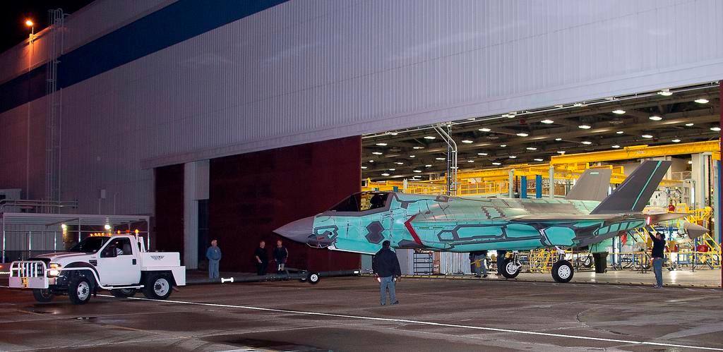 F-35 [1024 x 499]