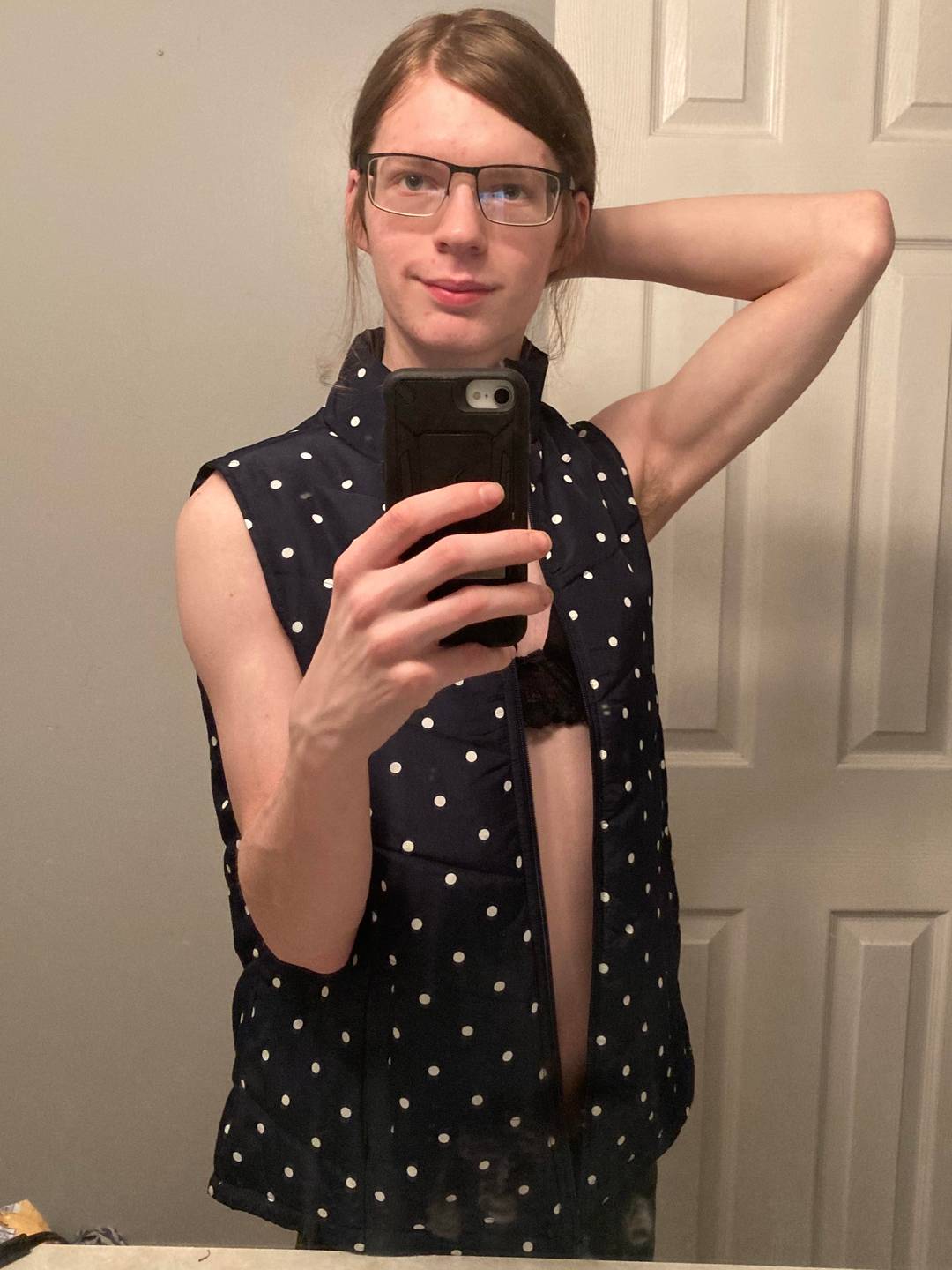 feeling pretty without makeup [mtf pre-hrt]