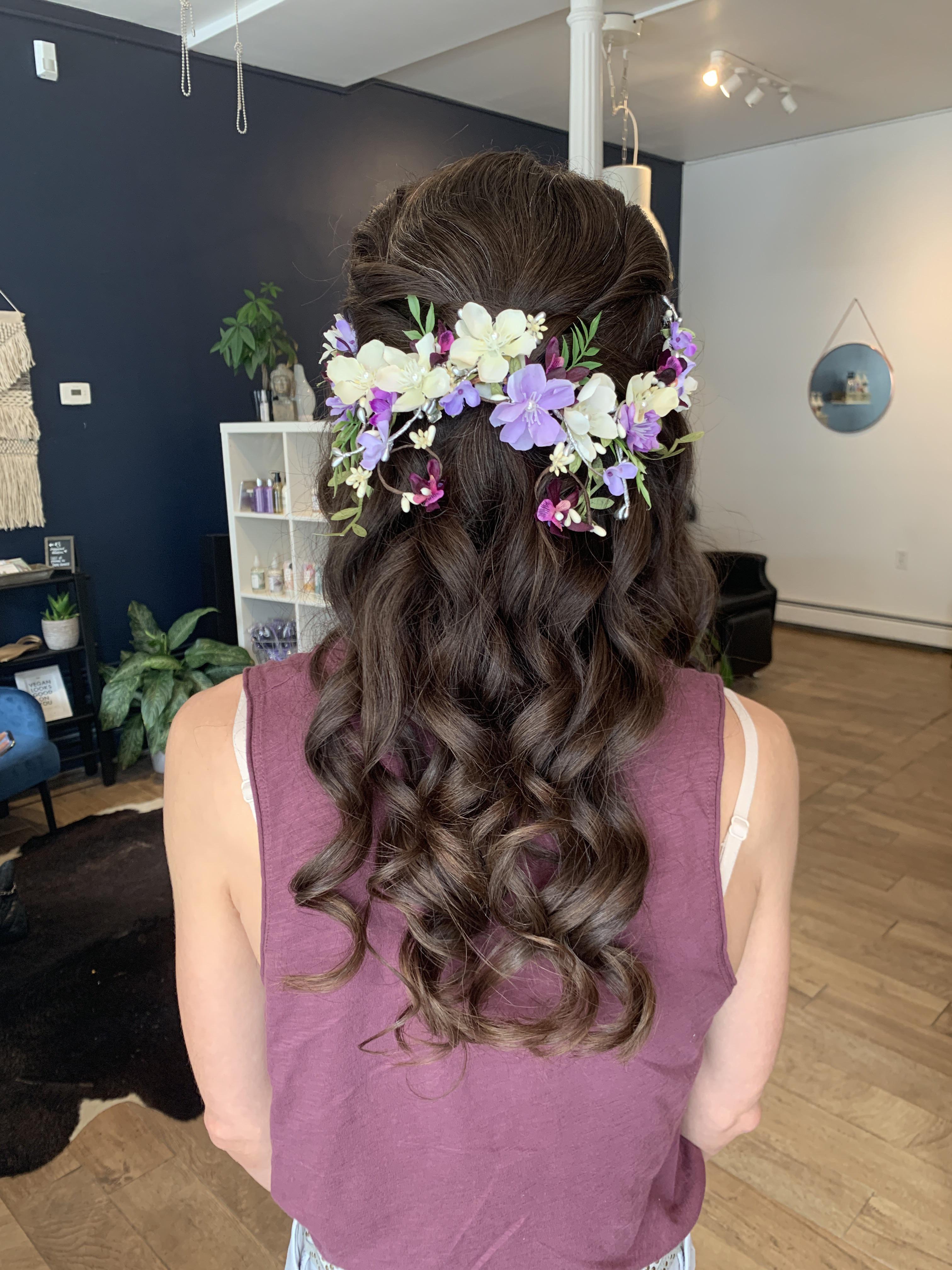 Floral half crown: love/hate/meh? | Scrolller