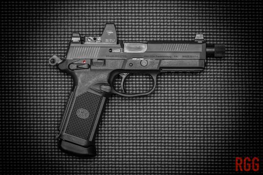 FN FNX-45 pistol with Trijicon RM01 red-dot sight [OC] [3840x2560]