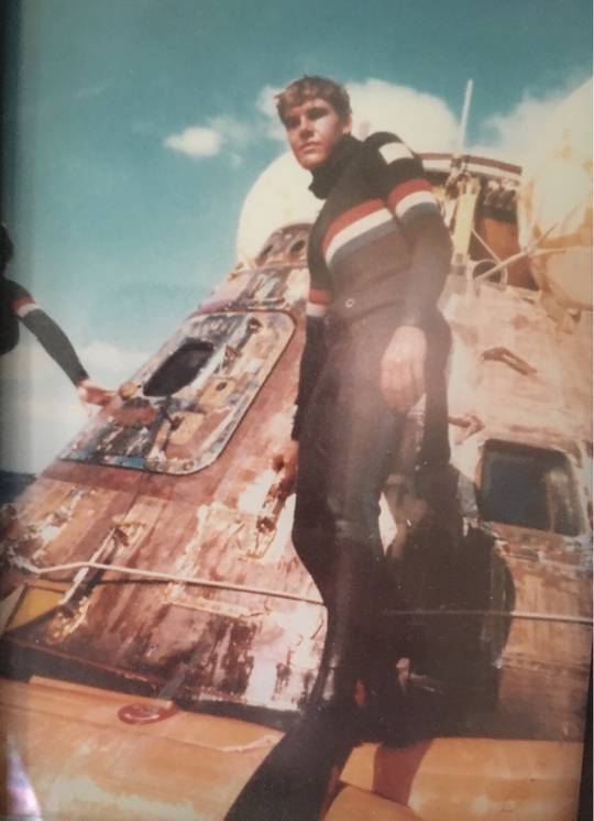 Frogman from UDT 11 with the Apollo 17 capsule.