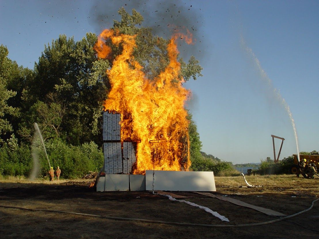 Full scale mass loss testing of cardboard boxes, over 90 MW Peak HRR ...