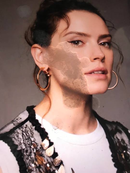 glazed on daisy ridley’s beautiful face 💦