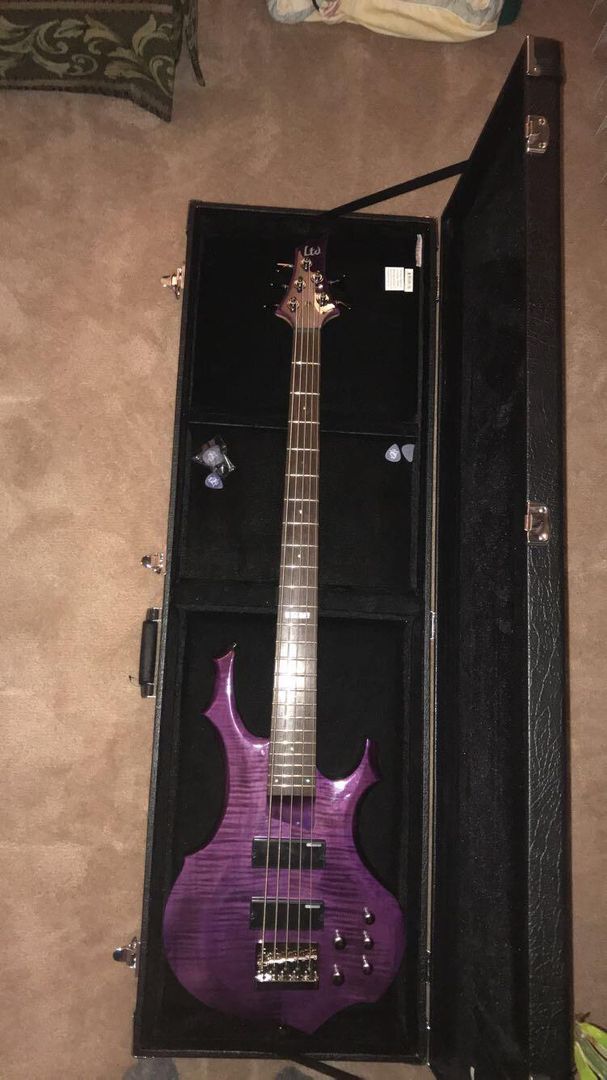 Got a new ESP LTD 5 string bass!!