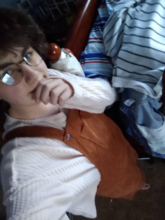 GOT NEW CLOTHES YESSS!!! SADLY THE SKIRT DIDNT FIT BUT IT DOESNT MATTERRRRRRRR (also leggings are so comfy and no one can tell me otherwise)