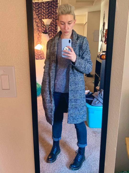 Got the, “excuse me sir.. Or uhhh... ma’am...” at the grocery store the other day 😎 (they/them)