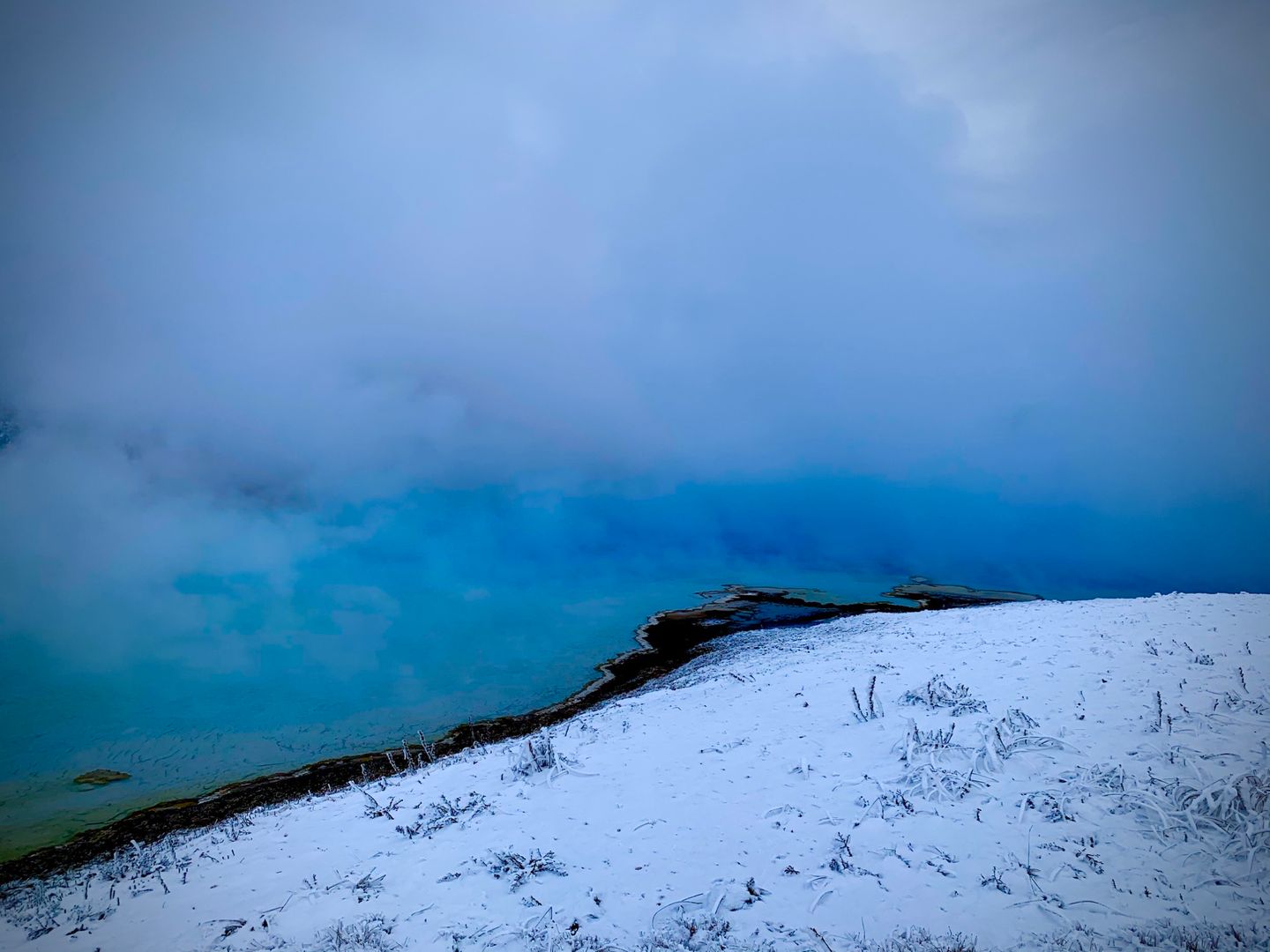 Grand prismatic spring, yellowstone