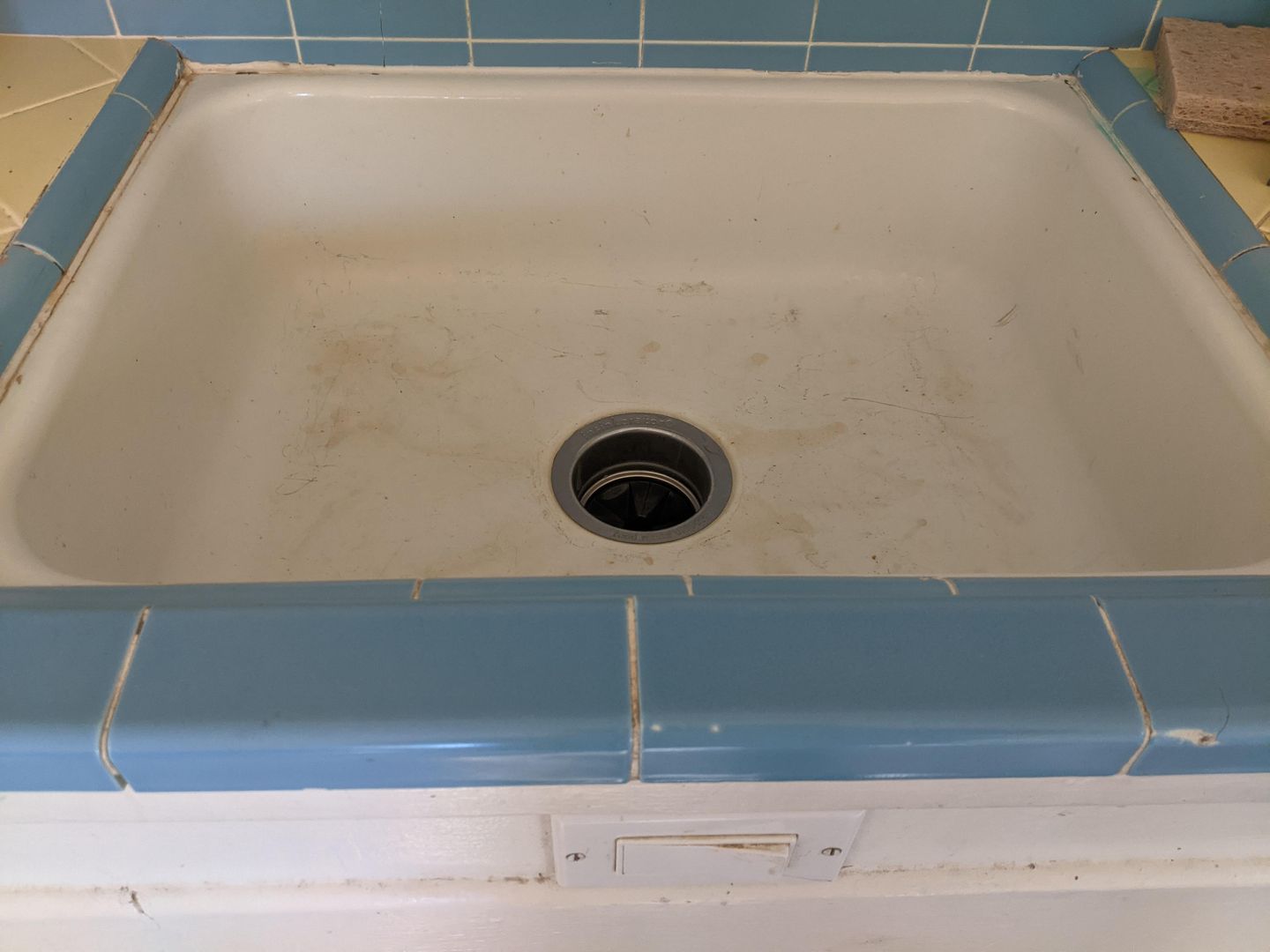 Hair-trigger disposal switch at waist level. I didn't need that hand anyway.