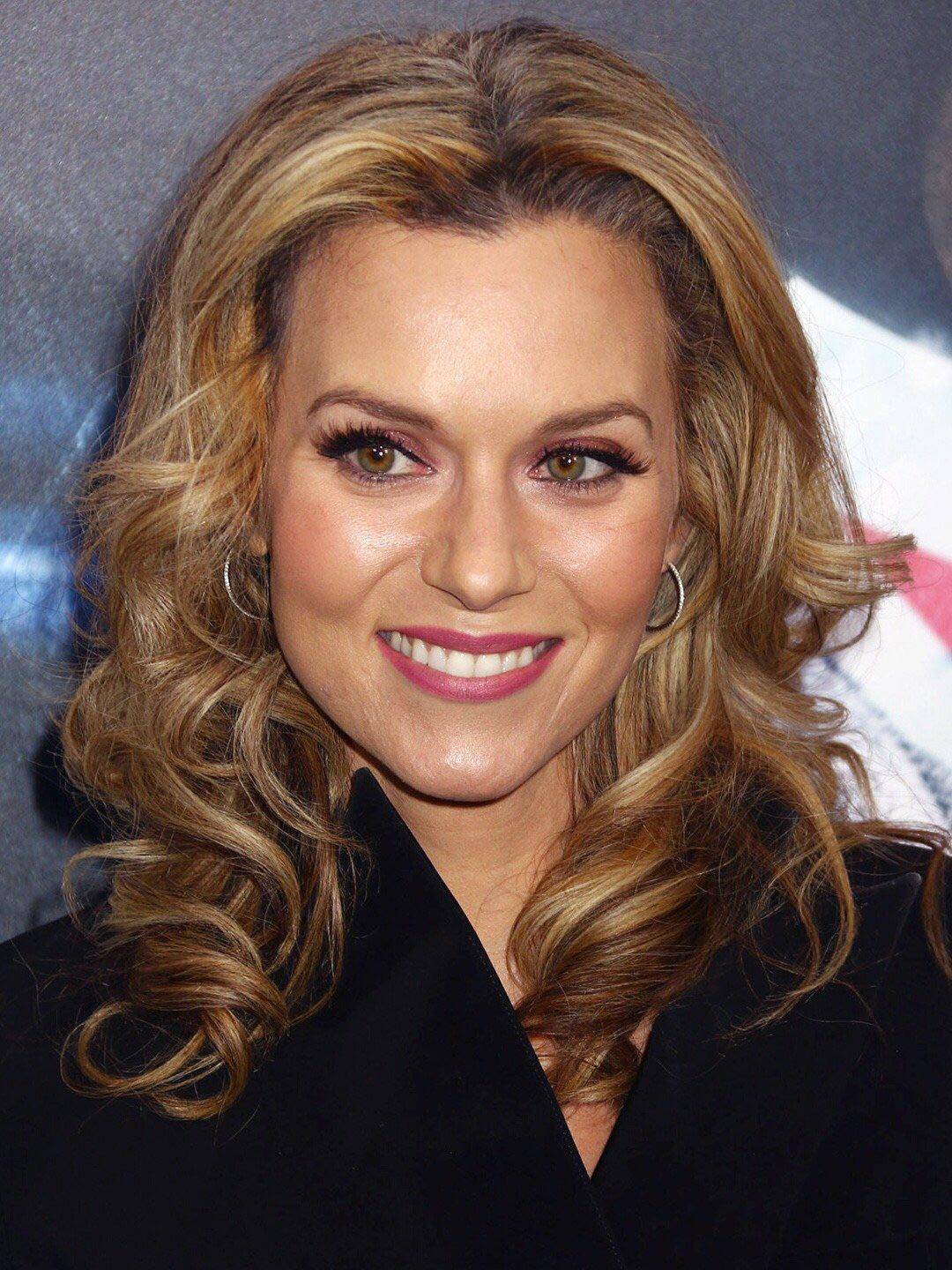 Happy 37th birthday to Hilarie Burton! | Scrolller