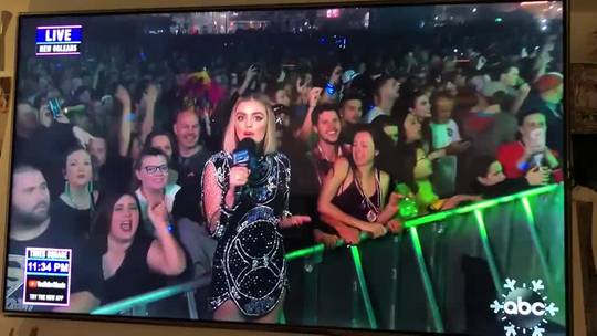 HAPPY NEW YEAR! 🥳🇺🇸