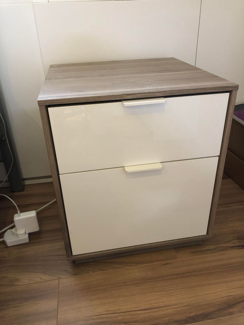 Help identifying this bedside table?