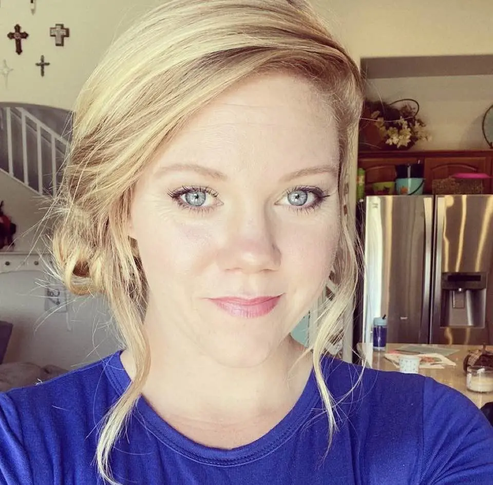 Help me jerk to eyes and lips of church women! Check comments