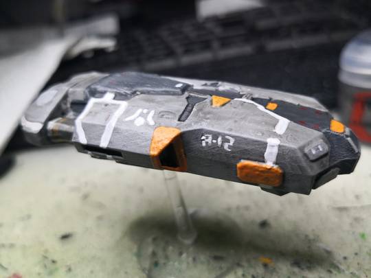 Here is a Quick test with 'more advanced painting'. And as i thought with Shade and dry brushing you would See the Print lines. I will try with a slicer Update to make them even smaller