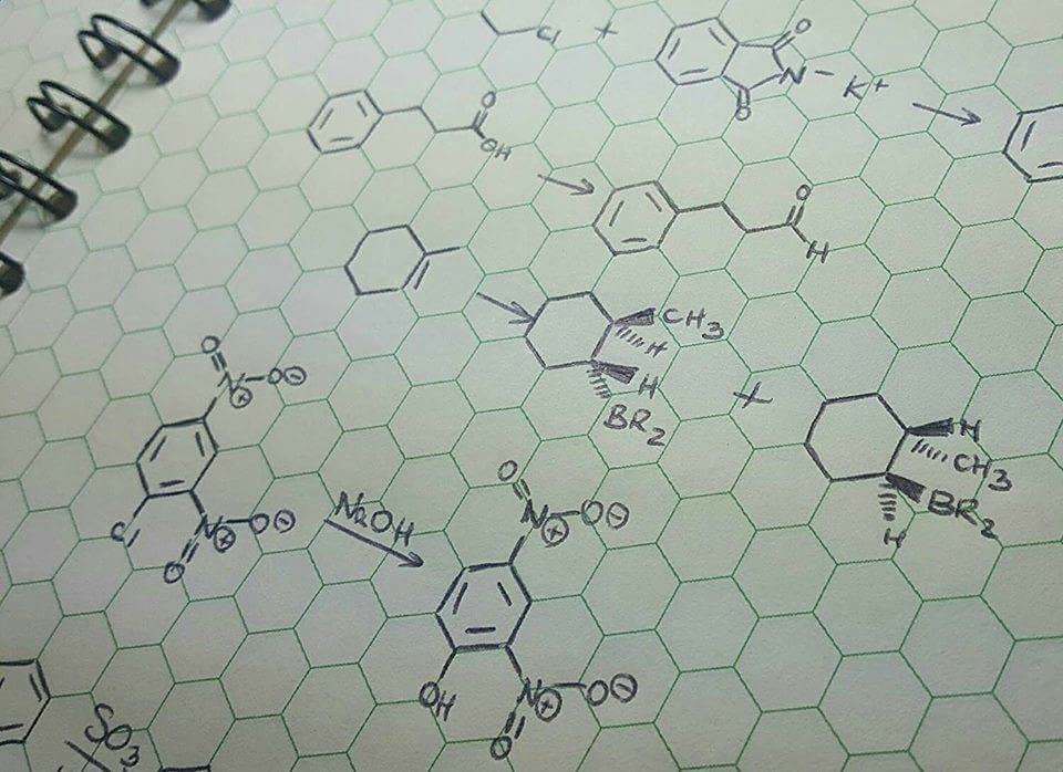 Hexagonal paper for drawing organic compounds