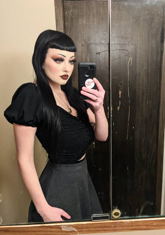 Hi ✨🖤