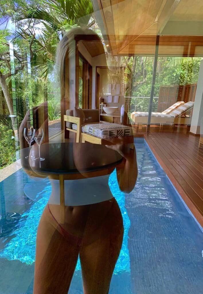 Holly Daze Coffey Scrolller