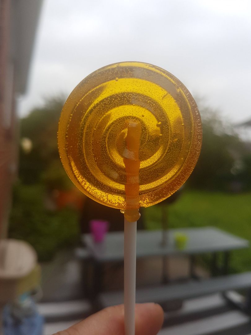 [Homemade] Pineapple Lollipops