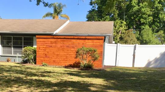 Horizontal Shade-Privacy Wall