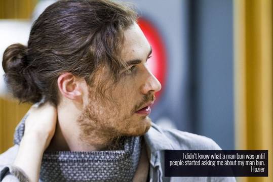 Hozier about his man bun. When the world was full of discoveries and valuable questions 🤦‍♀️😅