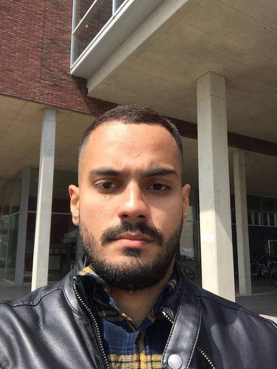 I gave up on hair and went for a buzzcut. Friends are saying that I look like a criminal :P Thoughts?