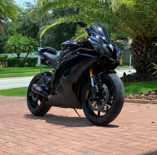 I hope you guys (and gals) like my new (to me) R6