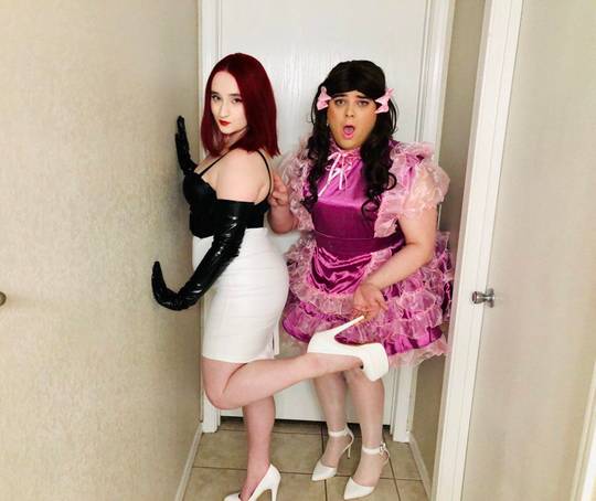 I Locked The Dress On Her After Zipping It Up 💝