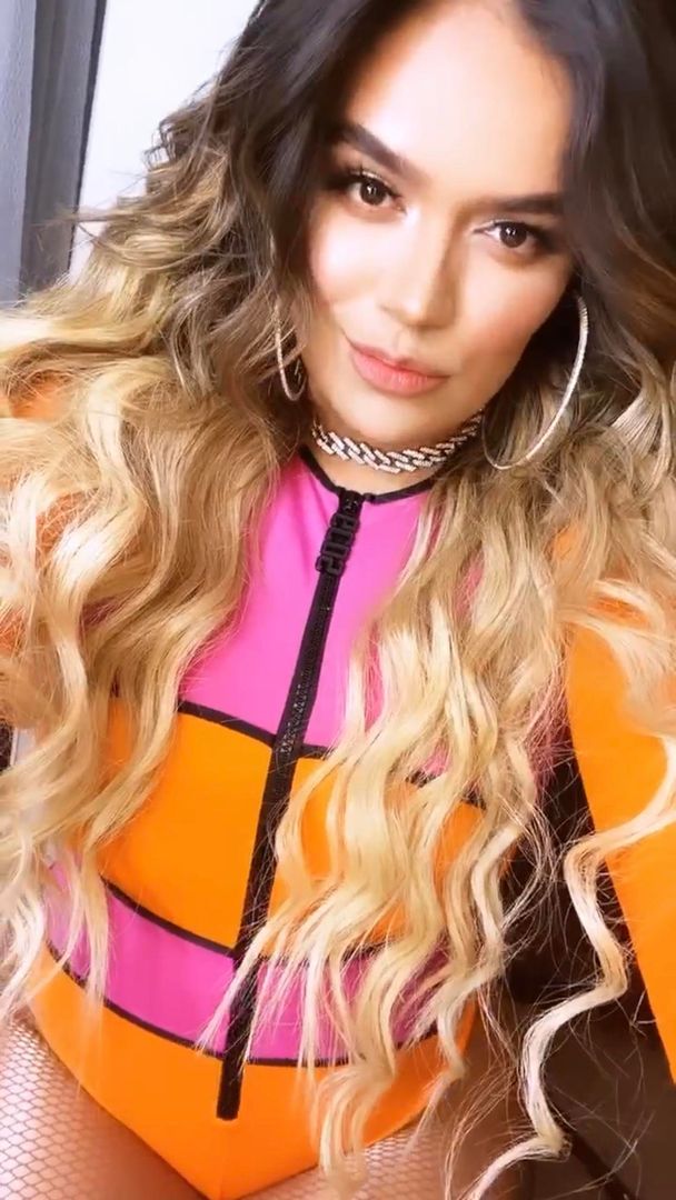 I wanna nut inside her🤤