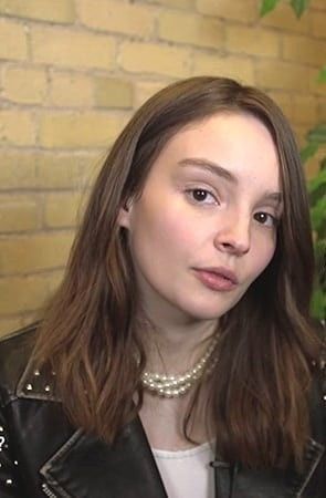 I'd gladly facefuck Lauren Mayberry | Scrolller