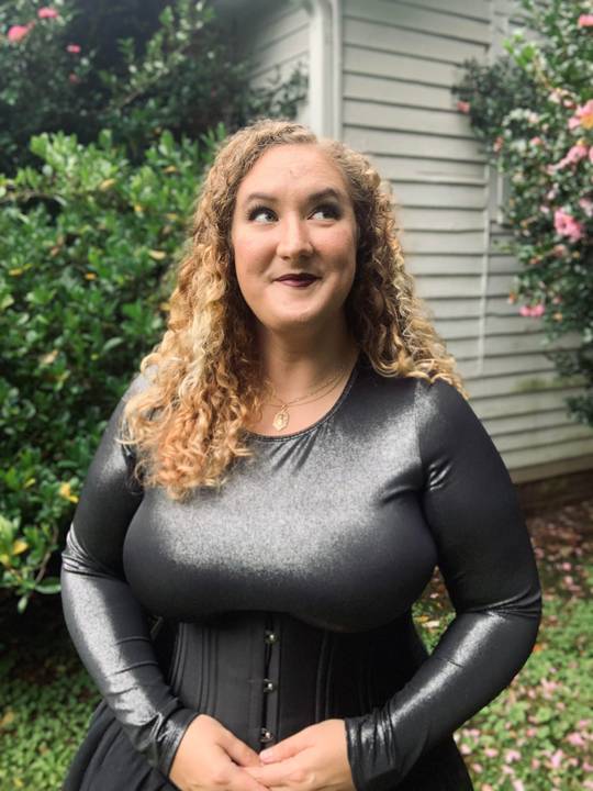 If Glenda the Good Witch wore black🖤