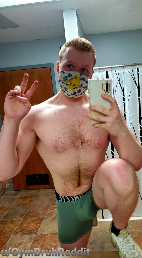 I've always wanted a bro from the gym to worship my body and muscles after a workout. Follow me into the locker room and have some fun.