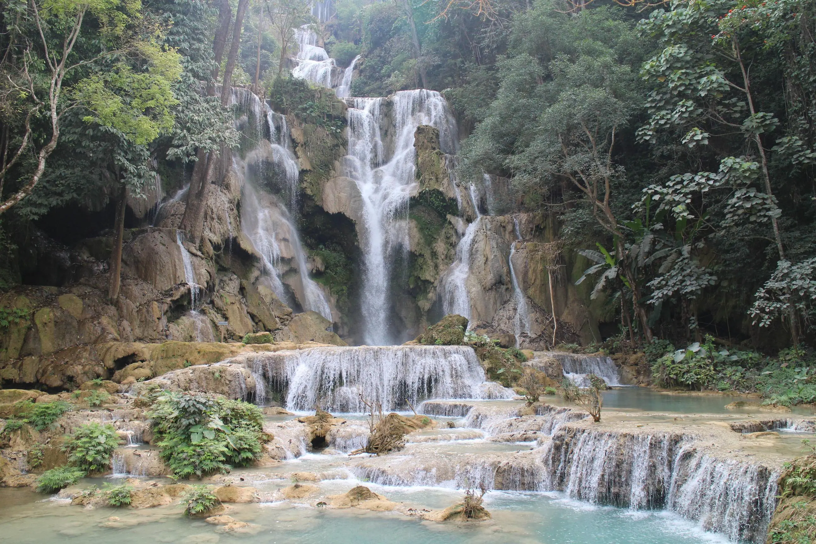Kuang Si waterfall near Luang Prabang, Laos. Taken by me. [OC] [2592x1728] (X-post r/earthporn)