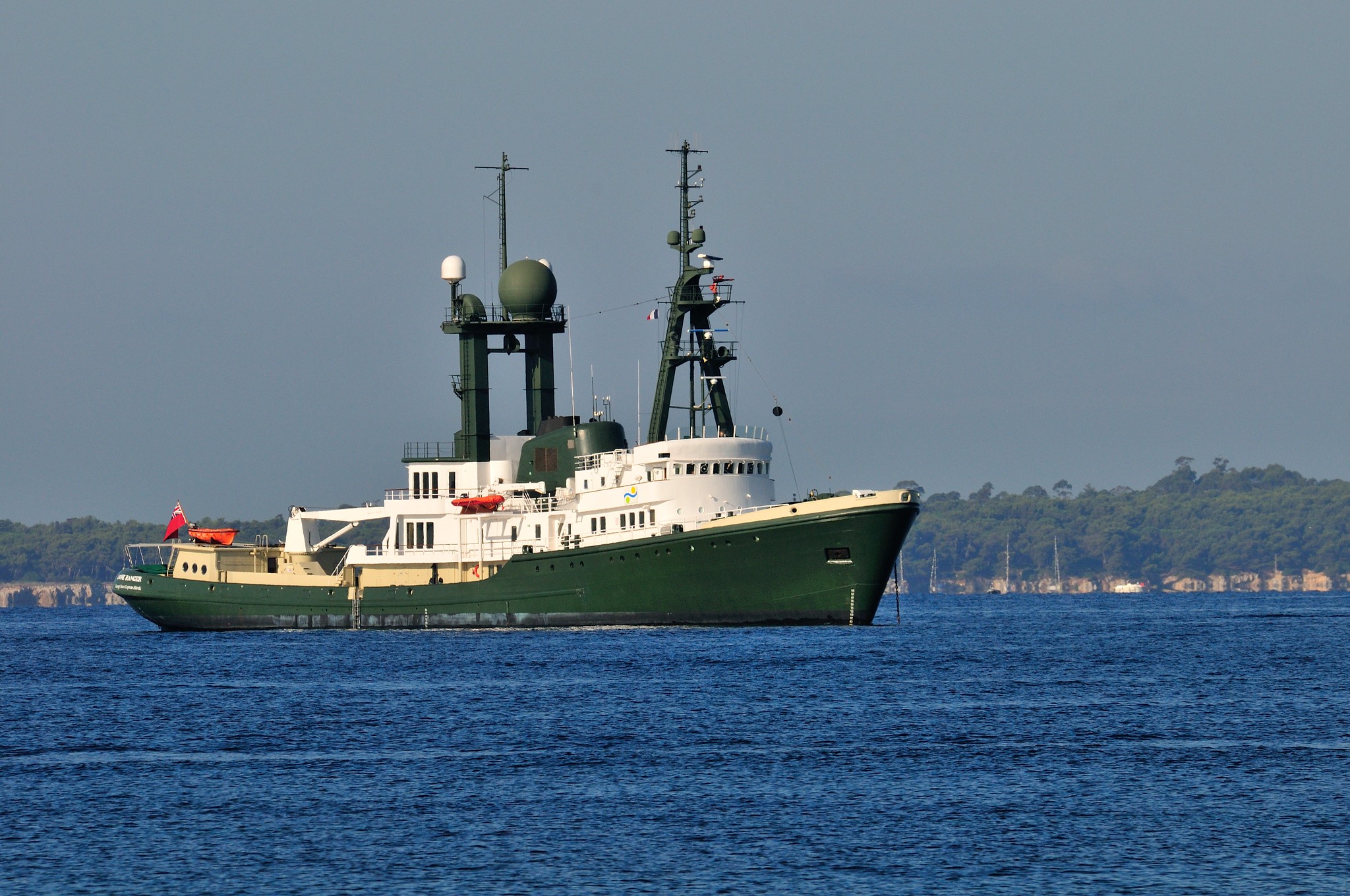 Lone Ranger. A former tug converted to a yacht [2048X1360] | Scrolller