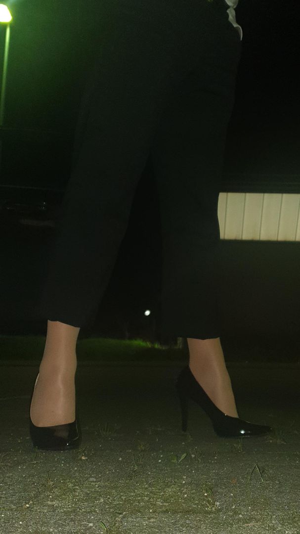 Love my new shoes... but got to learn to walk in them... the high heeled boots are much easyer. What do you think