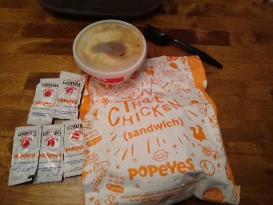 🎶Love that chicken from Popeyes