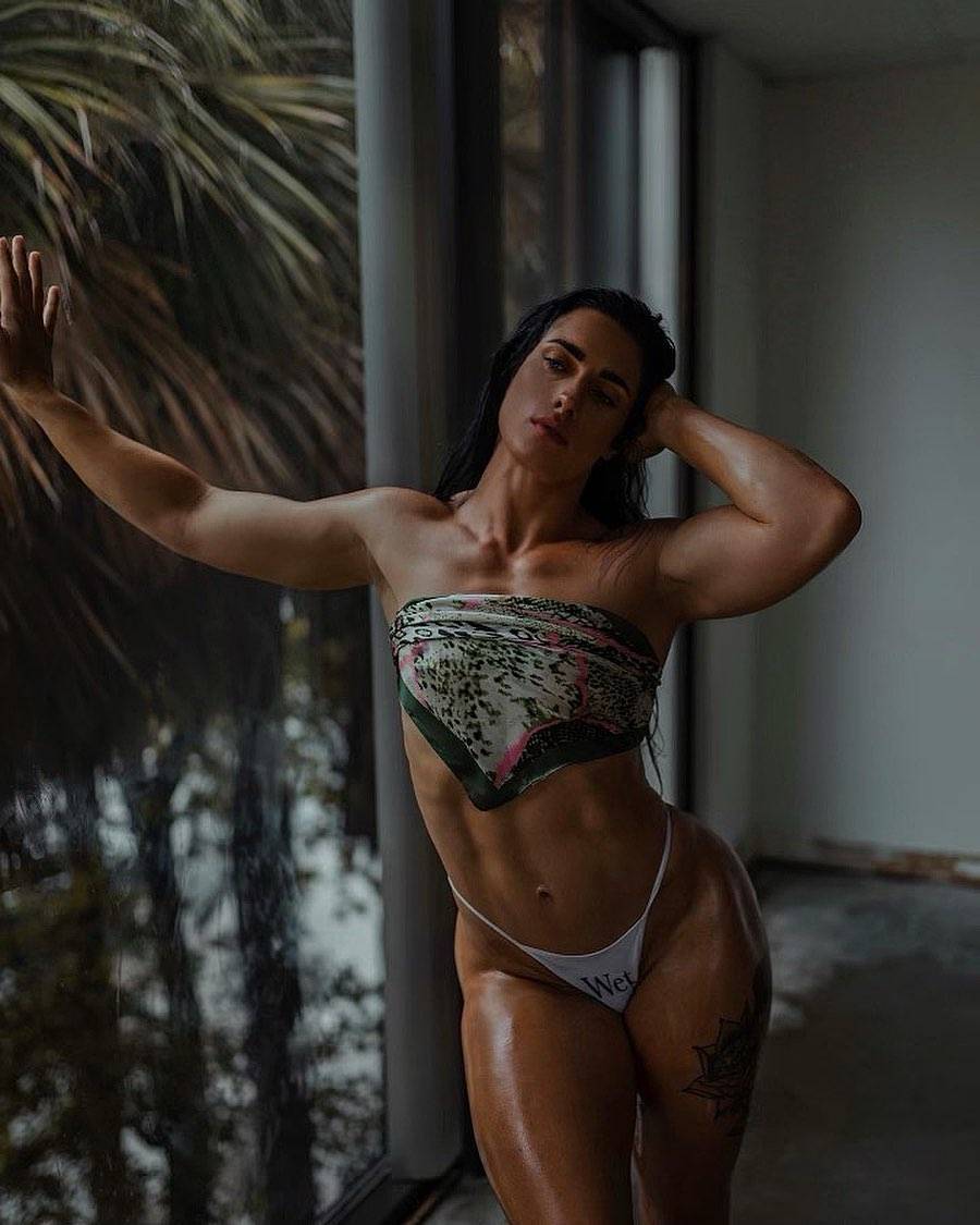 Maeggatron | Scrolller