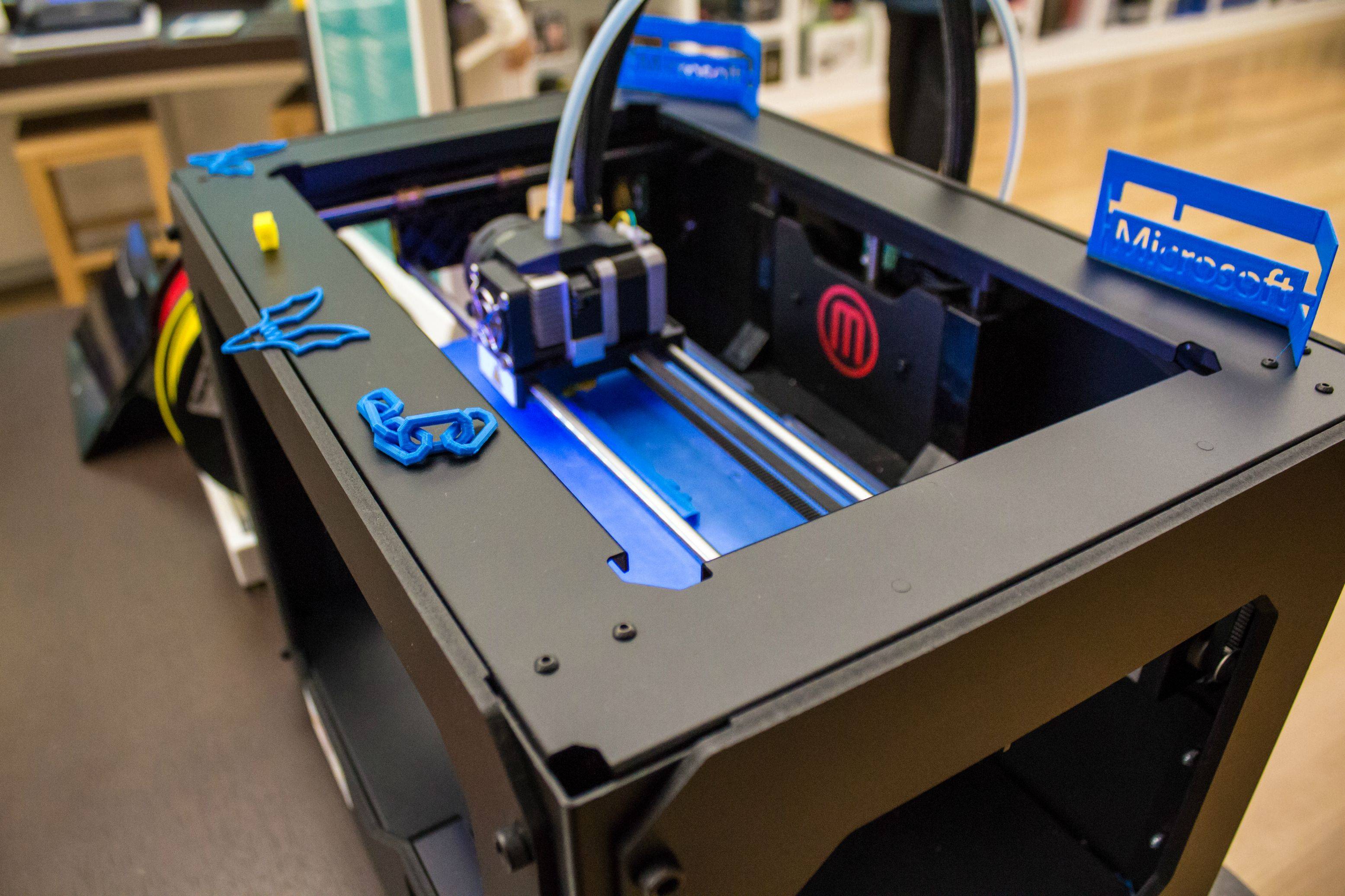 MakerBot Replicator 2 Desktop 3D Printer at the Microsoft Store