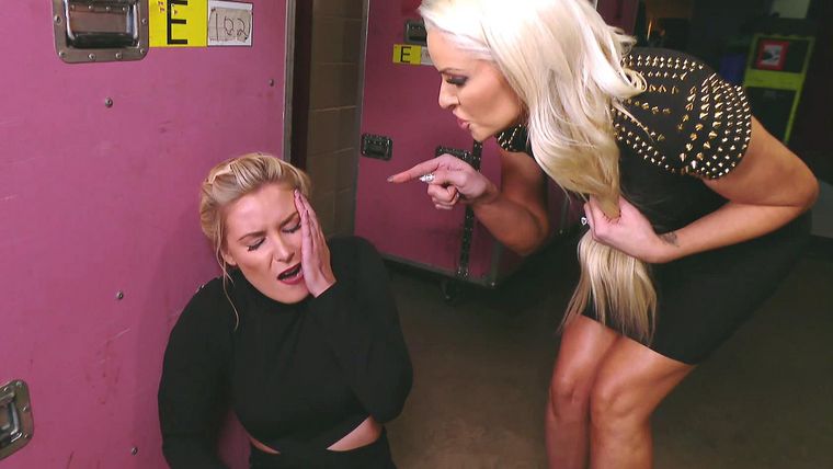 Maryse gives Renee some explanations