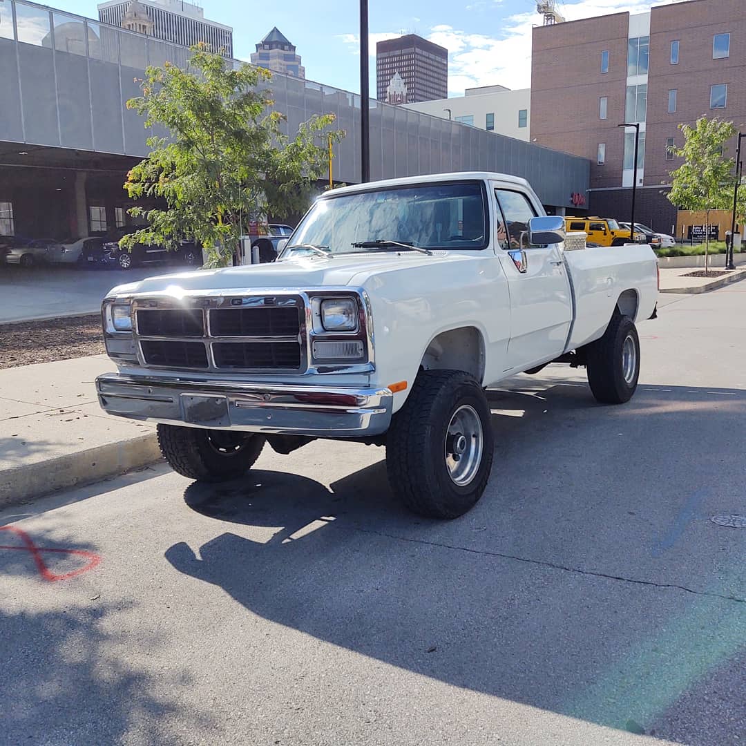 Meet Darla. She's a '93 first gen mechanical 12v Cummins with no rust and 197k on the odometer. 5spd manual and 4wd