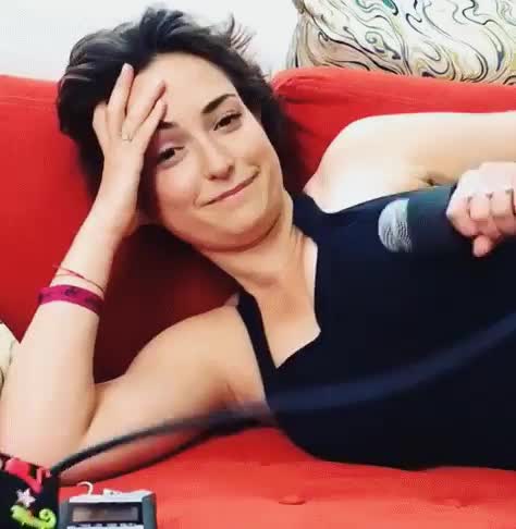 AT&T Girl Milana Vayntrub | Scrolller